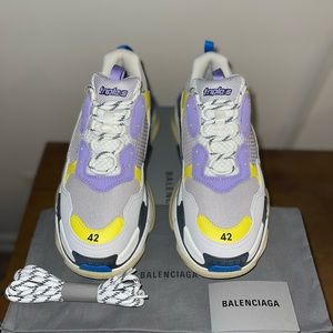 Worn once, no signs of wear unisex womens 12 mens 10